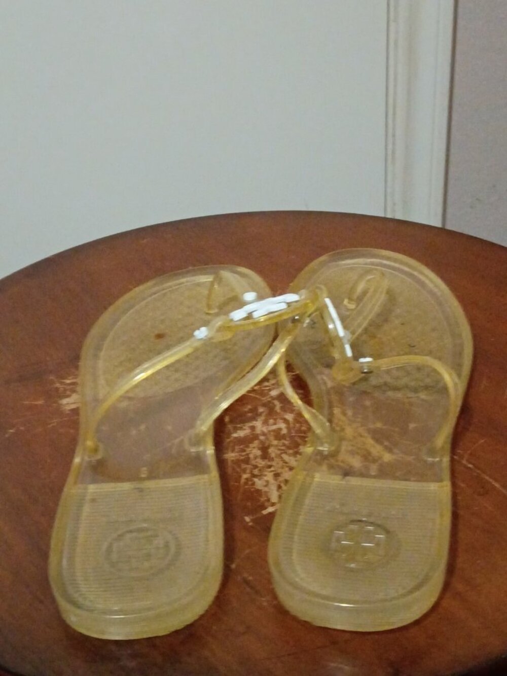 Tory Burch Women's Mini Miller Jelly Thong Sandal Clear & White - Size 8 - Picture 11 of 12
